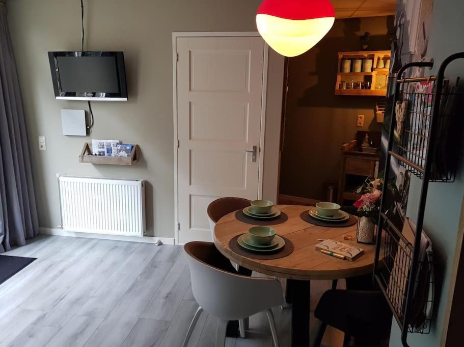 Appartement De Oliekan Medium Lemmer Extérieur photo