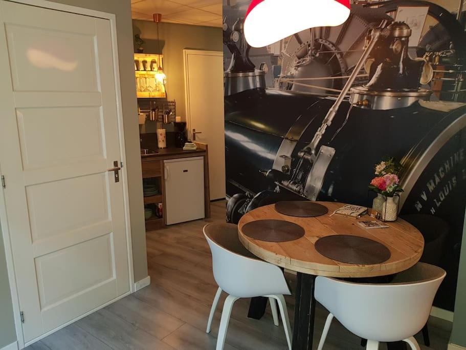 Appartement De Oliekan Medium Lemmer Extérieur photo